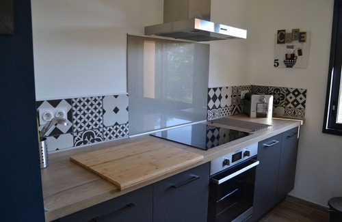 Claret House | La Capitelle - Charming House at the Foot of Pic St Loup