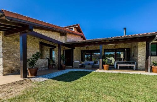 Mogro Villa | La Carrera, Mogro Cantabria