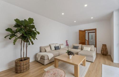 Los Gigantes House | La Casa de Los Gigantes