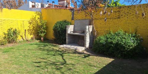 Villa Mercedes House | La casa, alquiler temporario - casa completa con cochera y patio- parrilla