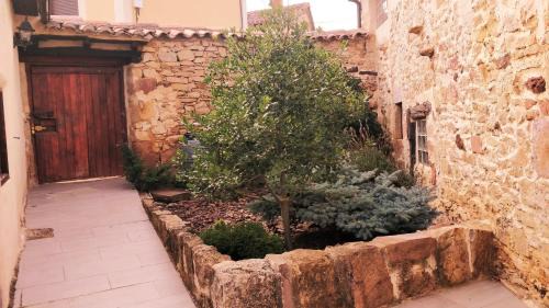 Olleros de Pisuerga House | La Casa Amarilla