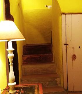 Olleros de Pisuerga House | La Casa Amarilla