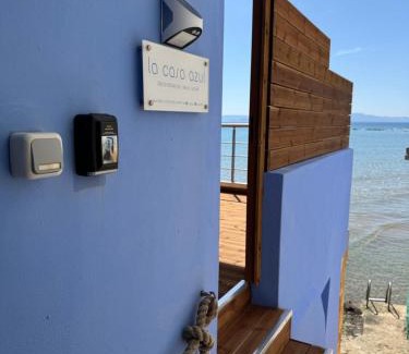 Arcoudi House | La Casa Azul
