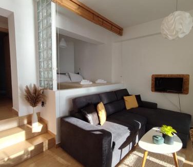 Arcoudi House | La Casa Azul