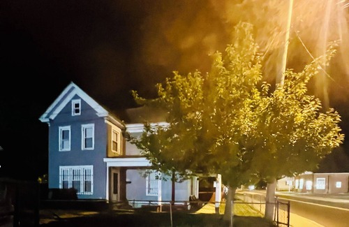 Cambridge House | La Casa Azul . with Wi-Fi, AC