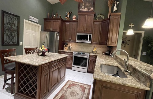 Cambridge Greens House | “La Casa Bella” - Your Home away from Home!nPERFECT FOR SNOWBIRDS AND FAMILIES