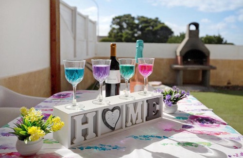 Geafond House | La Casa Blanca