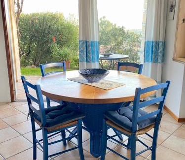 San Pantaleo House | La casa blu