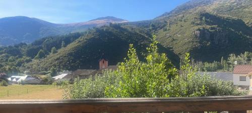 Boca de Huergano Ski Chalet | La casa del reloj
