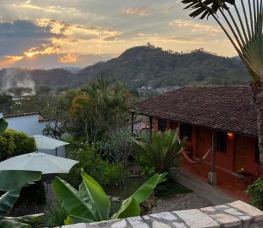 Copan Ruinas Bed & Breakfast | La Casa de Cafe Bed and Breakfast