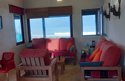 Baia Formosa House | La Casa de Cecilia, una Ventana al mar en la Playa de Sagi