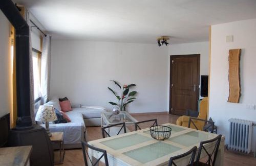 Garganta de los Montes House | La Casa Del Pueblo