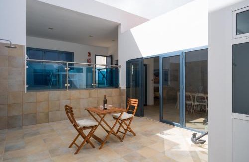 Caleta de Sebo House | La Casa de La Graciosa