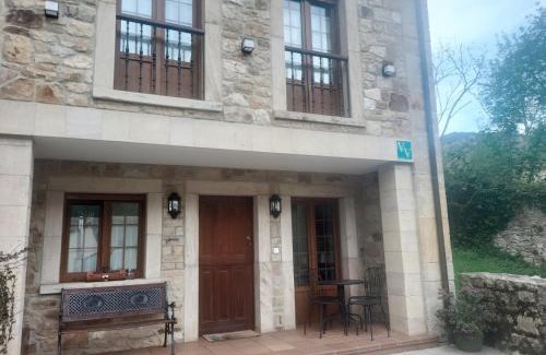 Arenas de Cabrales House | La Casa de la Vega