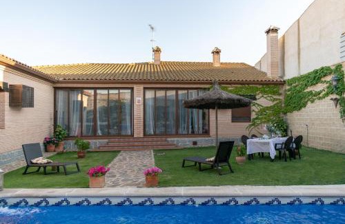 Pulgar House | La Casa de las Flores Casa Rural