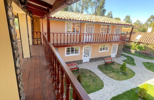 Chupaca Cabin | LA Casa DE LOS Rodriguez