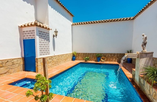 Encinas Reales Villa | La Casa de Maíta Encinas Reales by Ruralidays