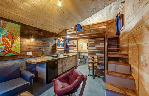 Richmond Annex House | La Casa De Madera- "The wood house"