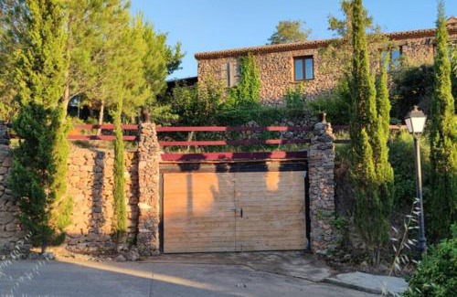 Matet Ski Chalet | La Casa de Piedra, una ventana al paraíso