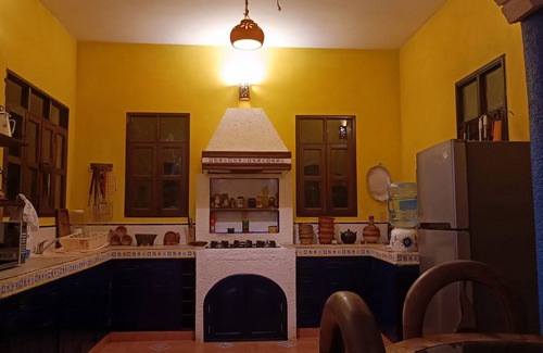Piste House | La casa de piedra y colores