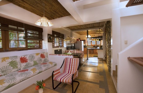 Curia House | La Casa de Pio Pio
