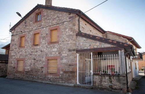 Molledo House | La Casa de Santa Olalla