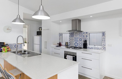West Busselton House | La Casa Del Amor-La Casa Del Amor - The House of Love! The House you will love to stay!