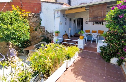 Feria Cottage | La Casa del Barranco overlooking the Peak.