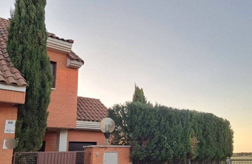 Aldeamayor de San Martin Ski Chalet | La Casa del Cipres