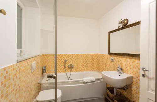 Genoa Historical Centre Apartment | La Casa del Console