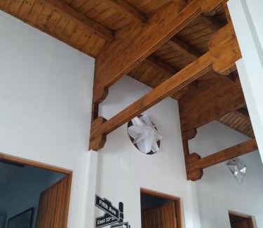 Olocau del Rey House | La casa del estanque