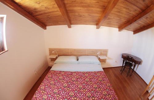 Locri House | La Casa del mandarino di Borgo Carbone