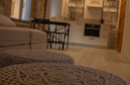 Balaguer Apartment | La Casa Del Miracle. 2 bedroom apartment.