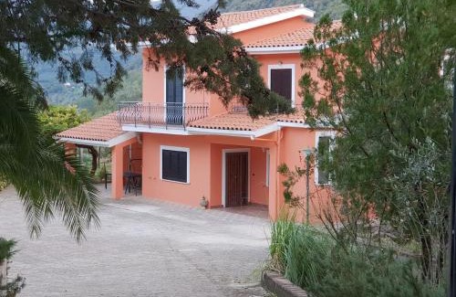 Vietri di Potenza Apartment | La Casa Del Mosileo