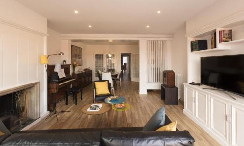 Figueres Apartment | La casa del Piano