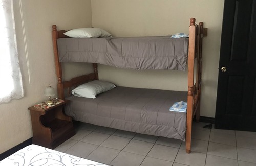 Residencial La Giralda Bed & Breakfast | La casa del suizo
