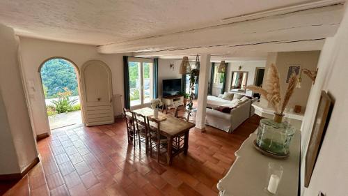La Celle-sous-Gouzon Villa | La Casa dela Felicidad