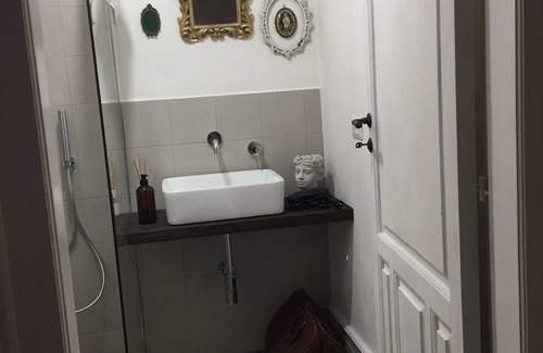 Ferla House | La Casa Dell'Artista - Short Term Rentals - Ferla