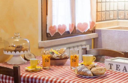 Roncoferraro Bed & Breakfast | La Casa Delle Rondini