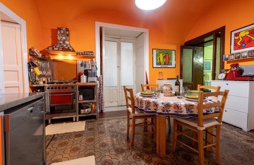 Old Town Apartment | La Casa di Ambra - Sicily -Catania CIN:IT087015C25MOLQSR8 CIR: 19087015C207987