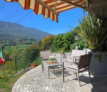 Solto Collina House | La Casa di Emy