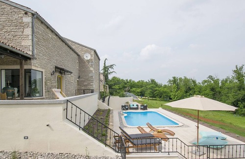 Kircija Villa | La Casa di Kyra, surrounded by greenery in a quiet location with pool and sauna