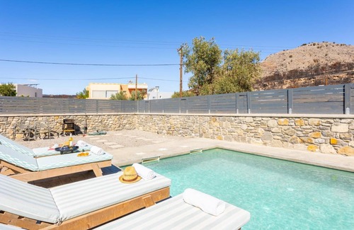 Kiotari Villa | La Casa Di Pietre 2 - Three Bedroom Villa, Sleeps 6