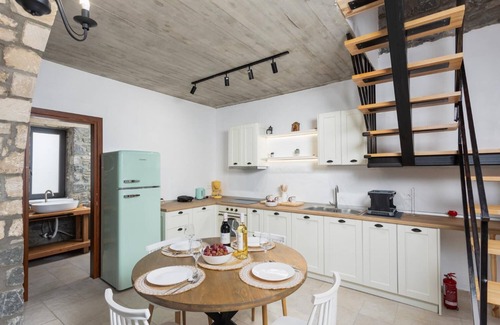 Kiotari Villa | La Casa Di Pietre 3 - Three Bedroom Villa, Sleeps 6
