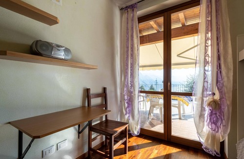 Solto Collina Apartment | La Casa di Sarah in Solto Collina