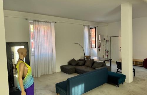 Cologno Monzese House | La casa di Wayne