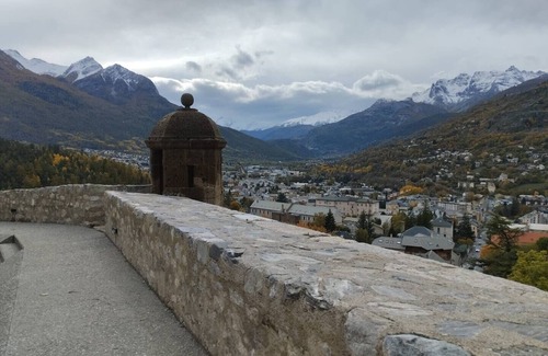 Briancon Apartment | La Casa Gialla: Cosy apartment in the heart of Briançon's historic center