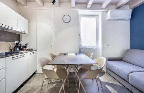 Toscolano Maderno Apartment | La Casa Incartata - Carta da Zucchero