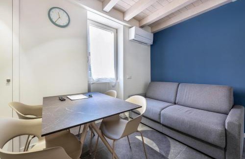 Toscolano Maderno Apartment | La Casa Incartata - Carta da Zucchero