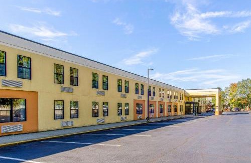 Middleborough Hotel | La Casa Inn & Suites-Middleboro